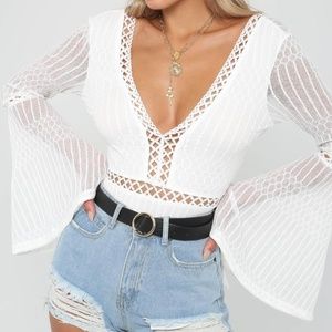 Tiger Mist Alaska Bodysuit White Bell Sleeves M